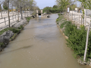 Permanecen cortados caminos y vías cercanos al Canal de María Cristina